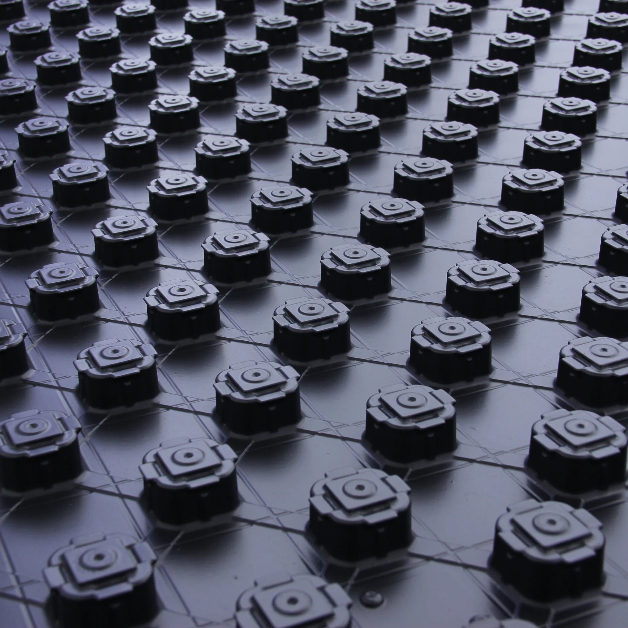 Castellated board panel for underfloor heating pipes