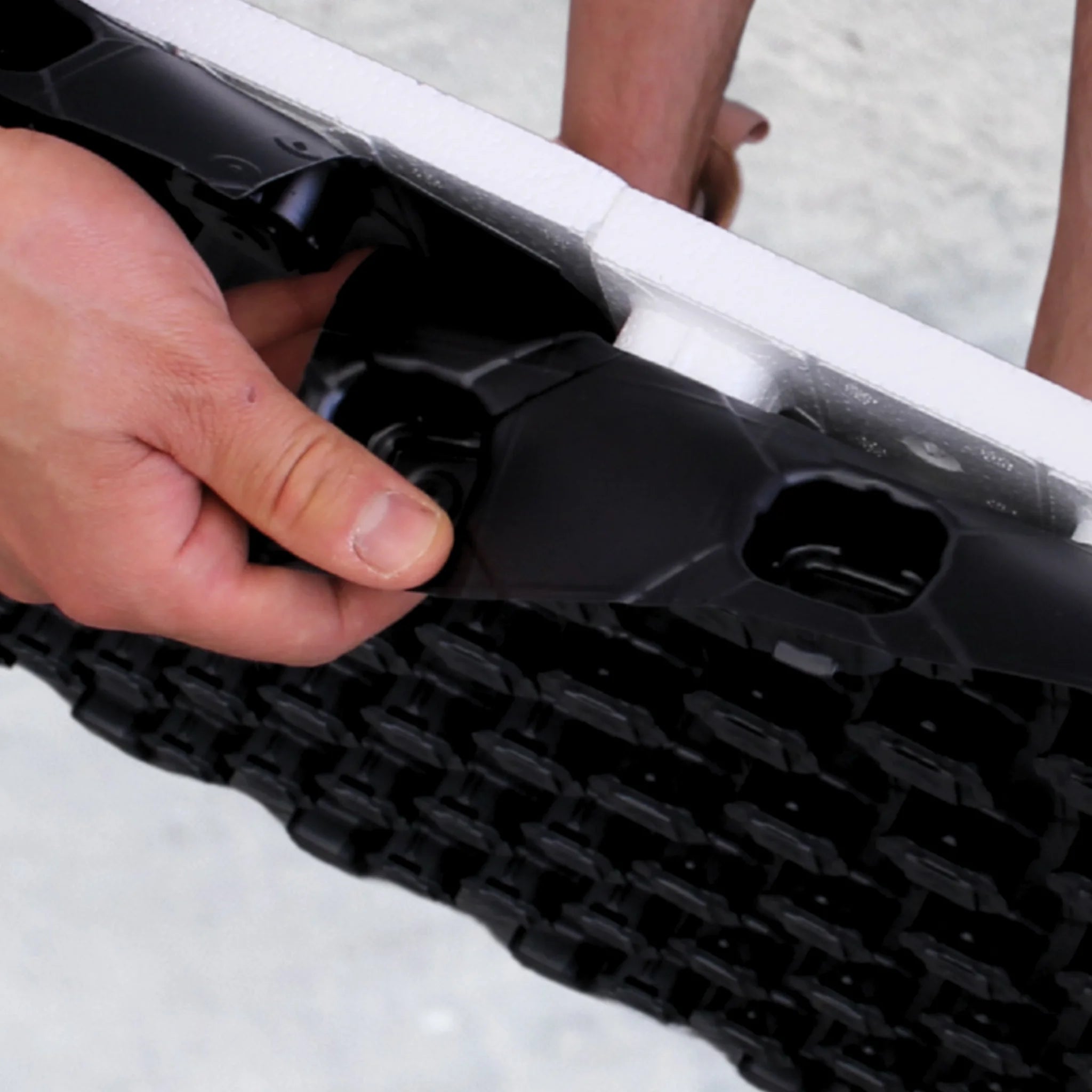 Insulation board with castellated tray for heating pipes